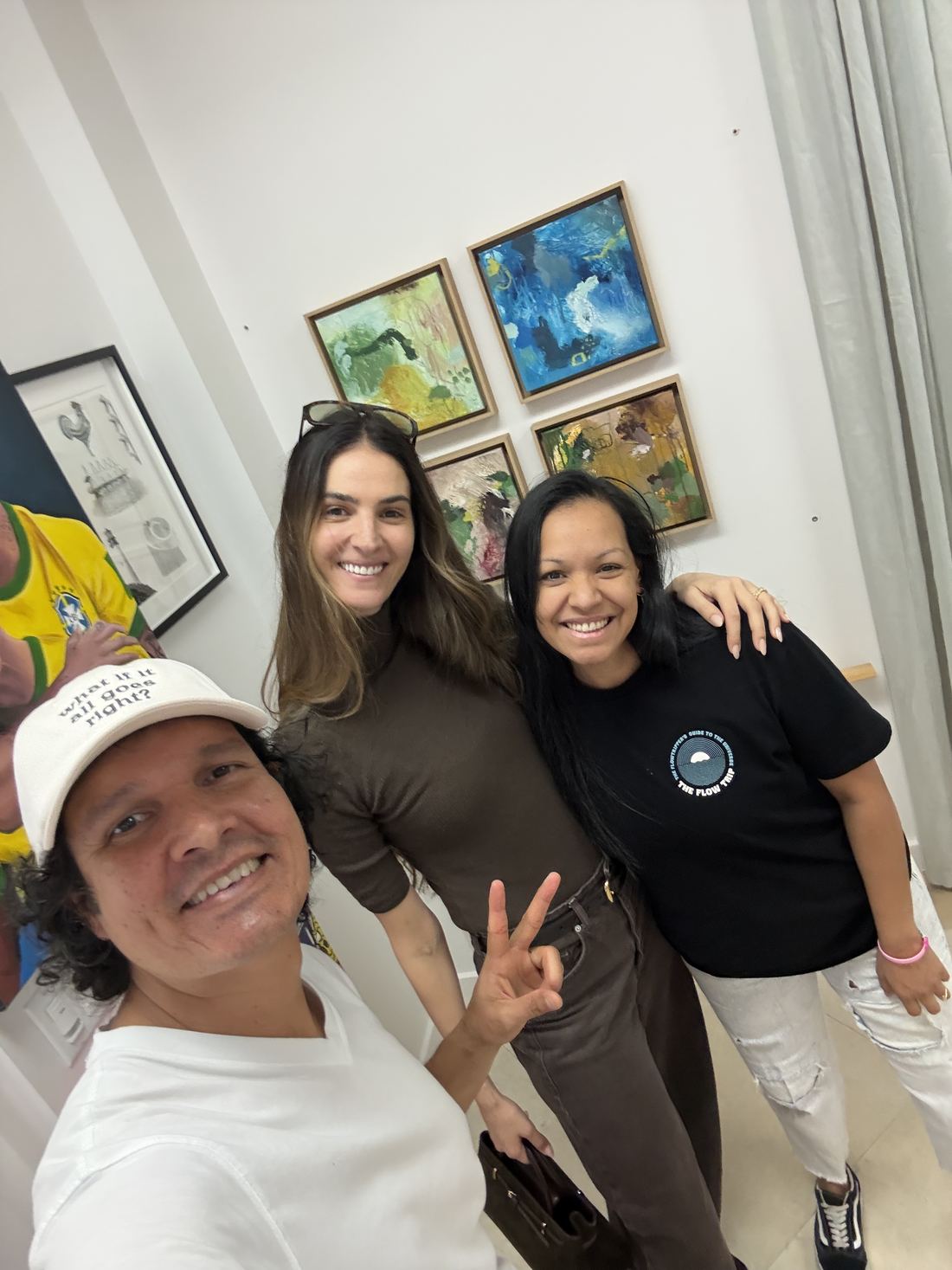 Encuentro entre artistas y comunidad en la galería Huellas del Arte
